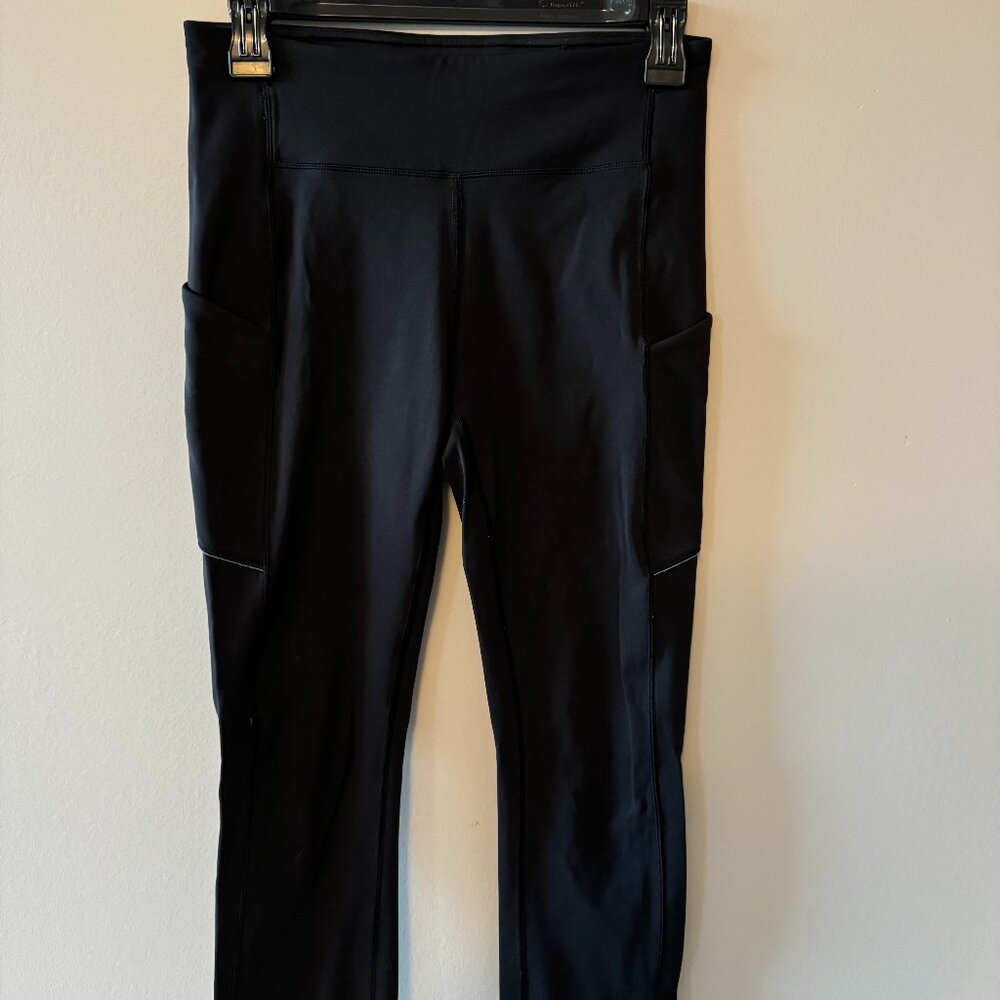 Lululemon black capri leggins size 4
